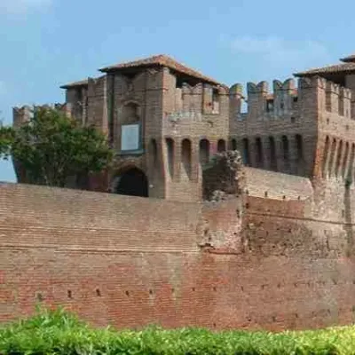 Vieni a scoprire Soncino, il suo Castello, la Rocca Sforzesca e soggiorna all'hotel Vecchio Casello!